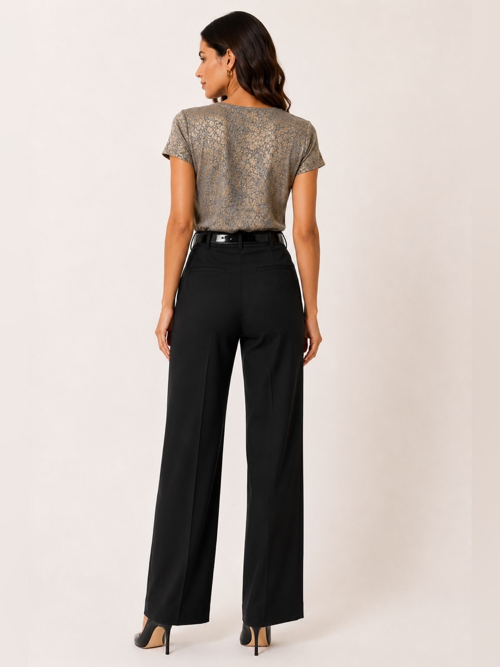 White House Black Market Pewter Gray Knit Metallic Gold Leopard Print V-Neck Top - Picture 3 of 8